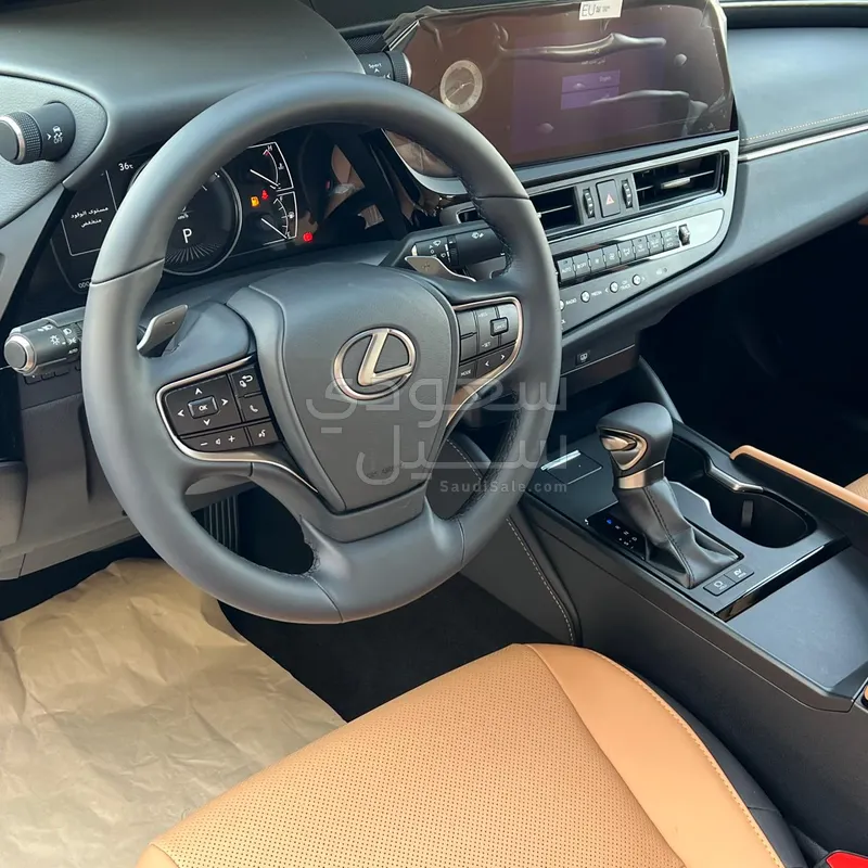 2023 لكزس إي إس 300 هايبرد