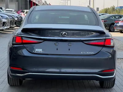 2023 لكزس إي إس 300 هايبرد