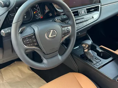 2023 لكزس إي إس 300 هايبرد