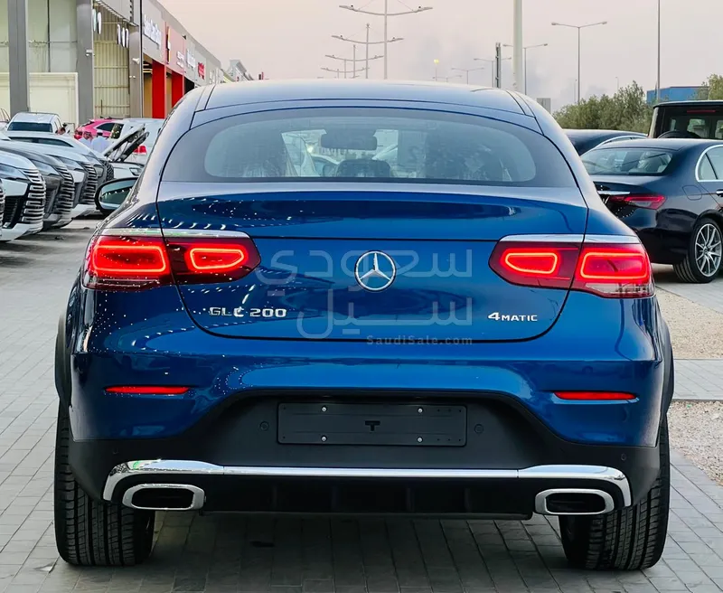 2022 مرسيدس - بنز جي إل سي 200