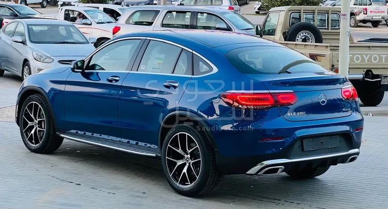 2022 مرسيدس - بنز جي إل سي 200
