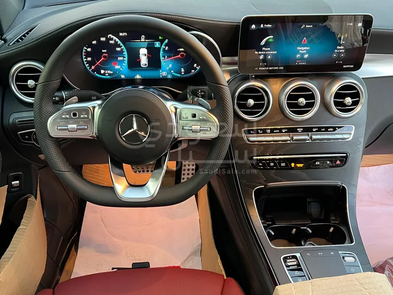 2022 مرسيدس - بنز جي إل سي 200