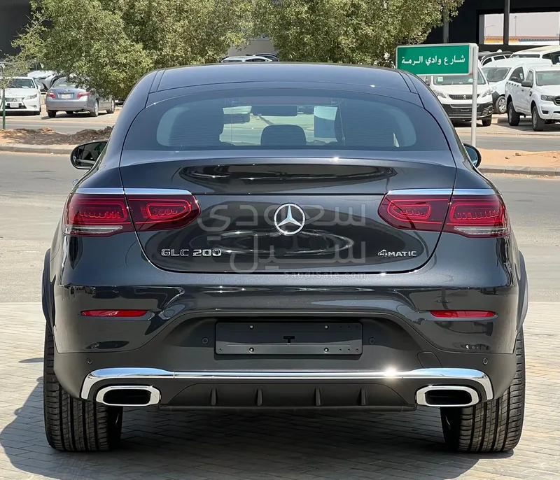 2022 مرسيدس - بنز جي إل سي 200