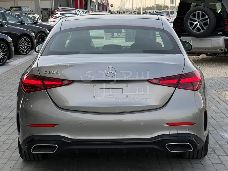 2022 مرسيدس - بنز سي 200