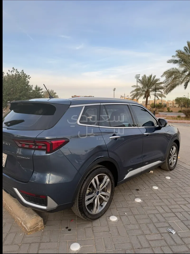 2023 فورد تيريتوري تيتانيوم بلس