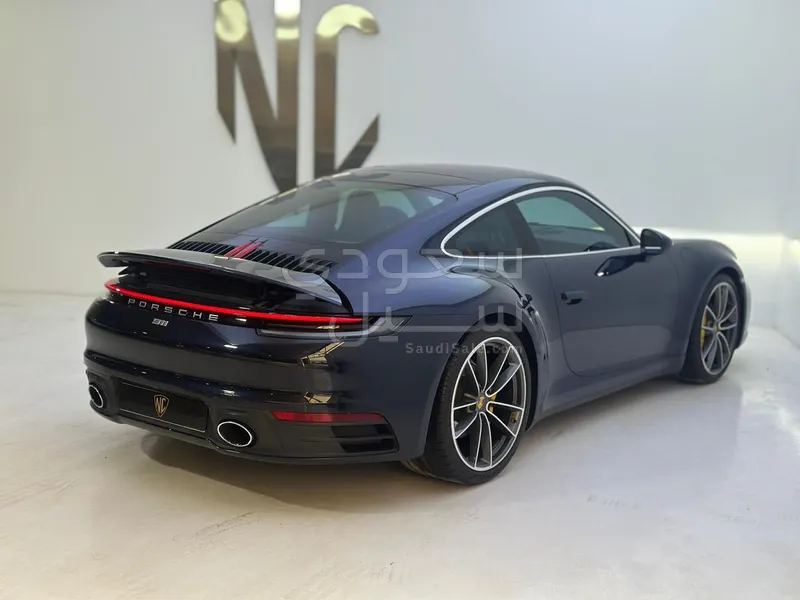 2021 بورش 911 كاريرا