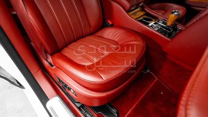 2011 بنتلي مولسان