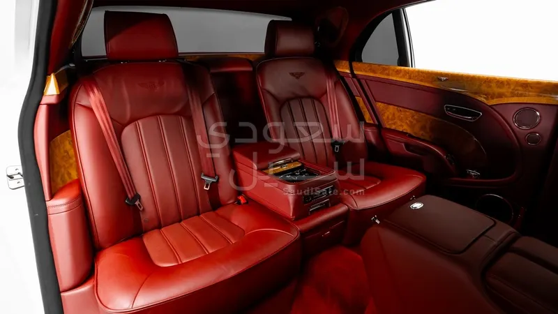 2011 بنتلي مولسان