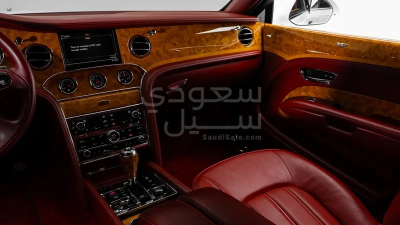 2011 بنتلي مولسان