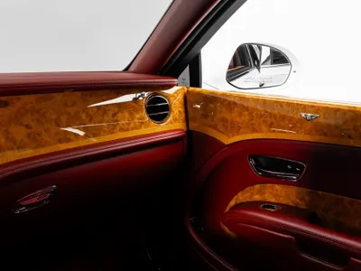 2011 بنتلي مولسان