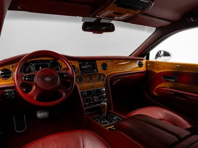 2011 بنتلي مولسان