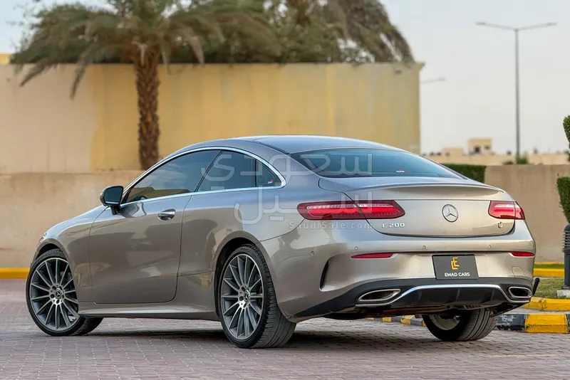 2021 مرسيدس - بنز إي 200 أي إم جي