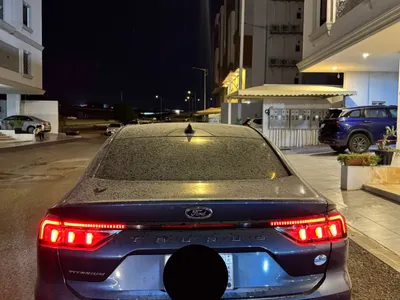 2025 فورد توروس تايتينيوم