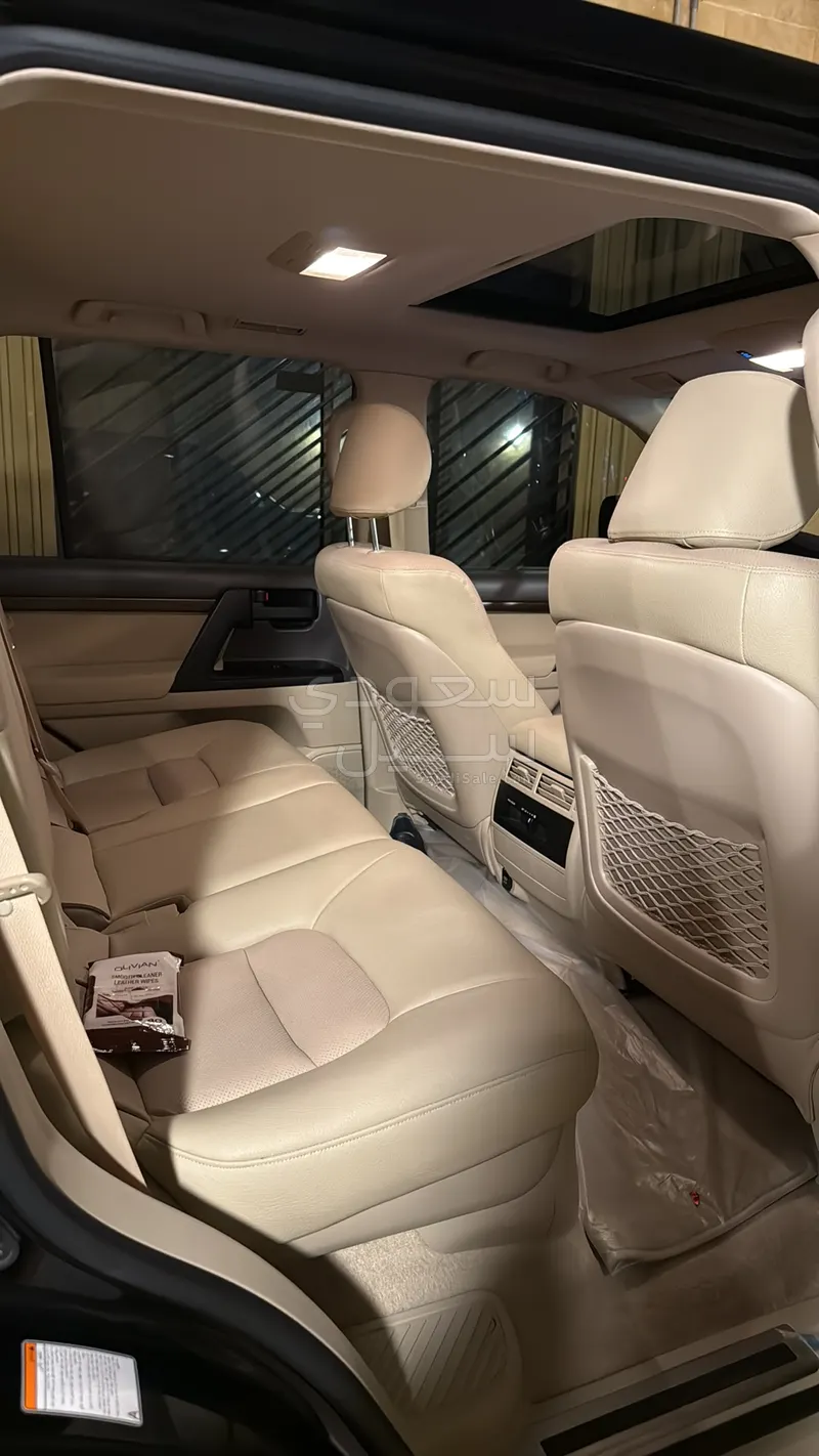 2021 تويوتا لاند كروزر جي اكس ار