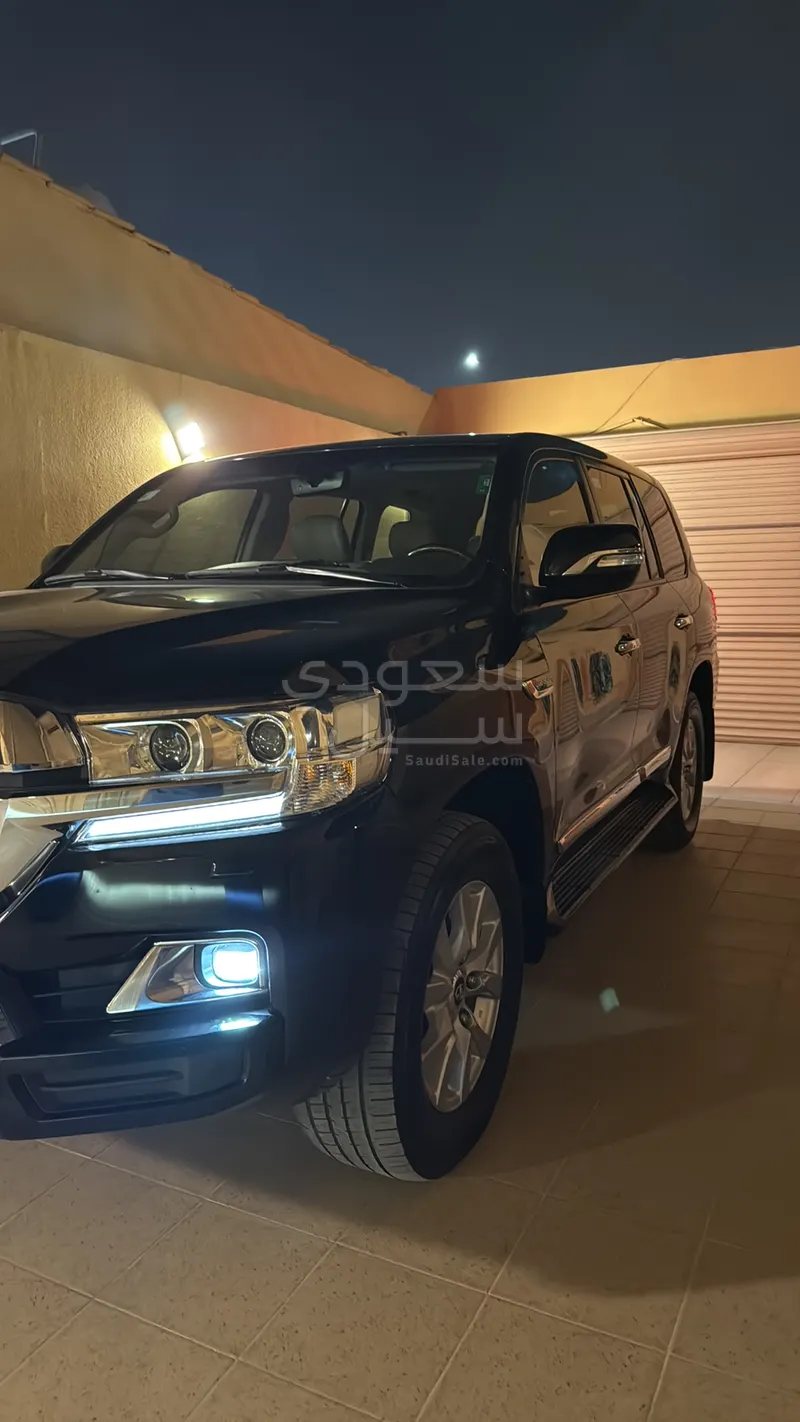 2021 تويوتا لاند كروزر جي اكس ار