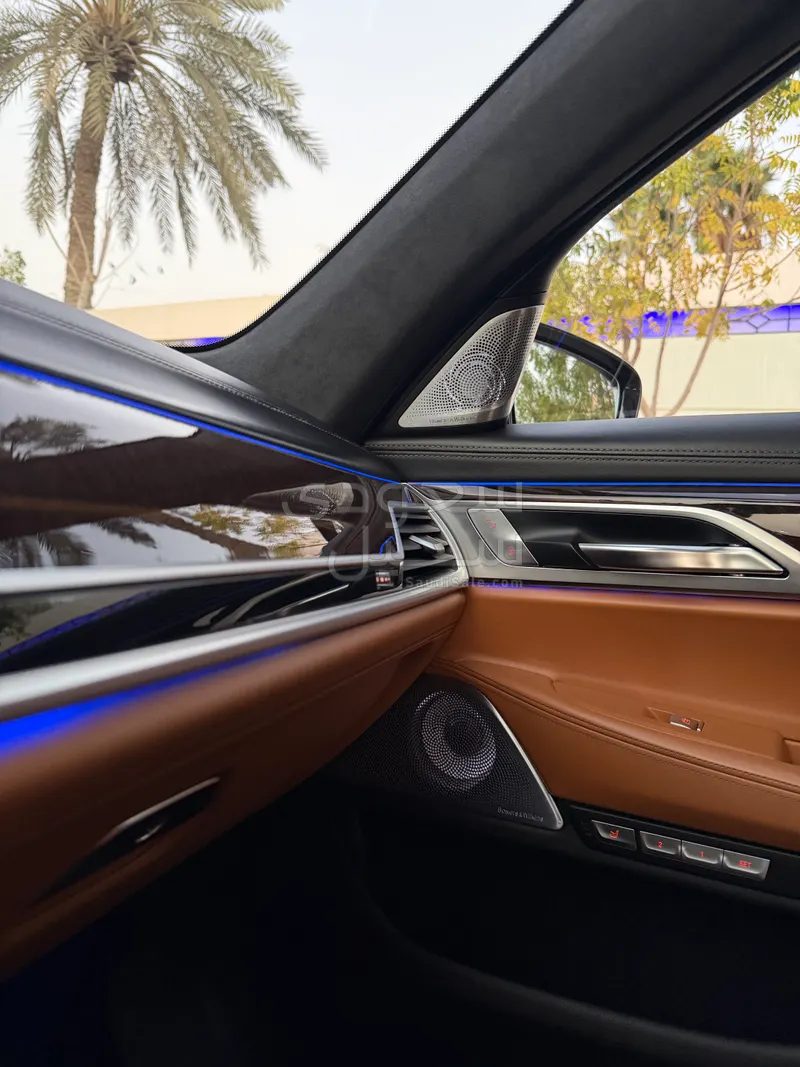 2016 بي ام دبليو الفئة السابعة 750 إل أي