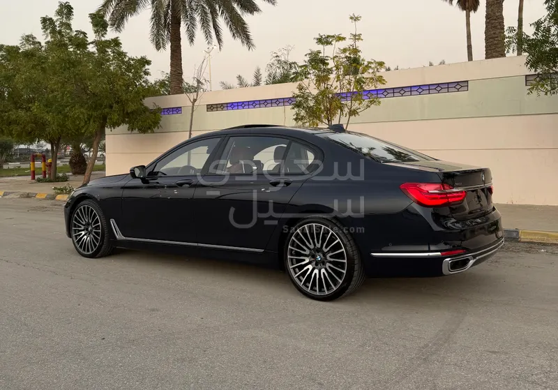 2016 بي ام دبليو الفئة السابعة 750 إل أي