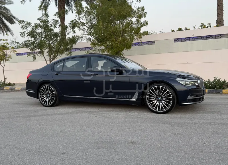 2016 بي ام دبليو الفئة السابعة 750 إل أي