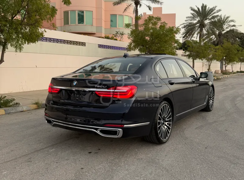 2016 بي ام دبليو الفئة السابعة 750 إل أي