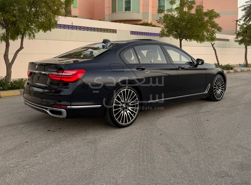 2016 بي ام دبليو الفئة السابعة 750 إل أي