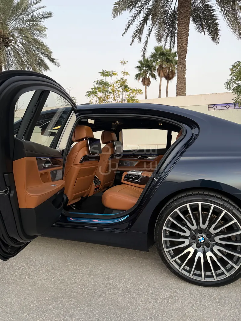 2016 بي ام دبليو الفئة السابعة 750 إل أي