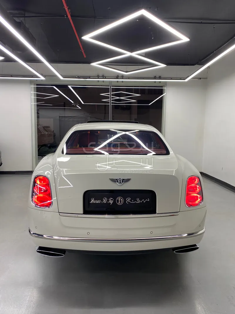 2016 بنتلي مولسان سبيد