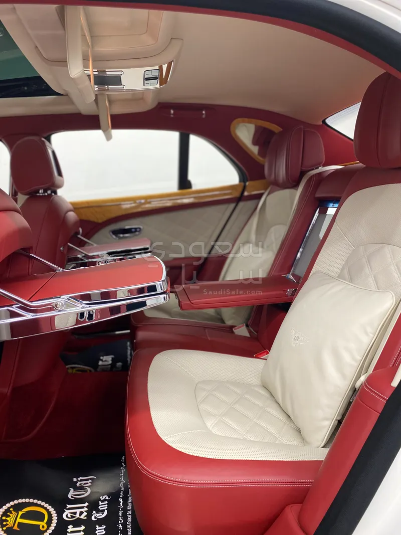 2016 بنتلي مولسان سبيد