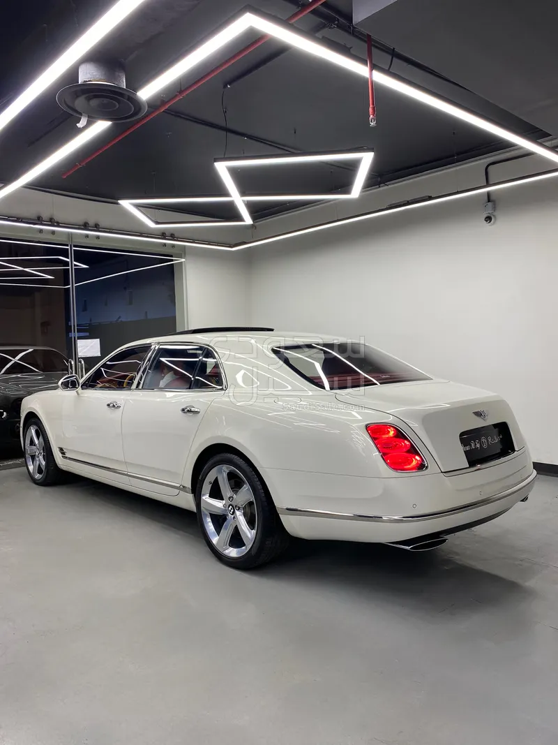 2016 بنتلي مولسان سبيد