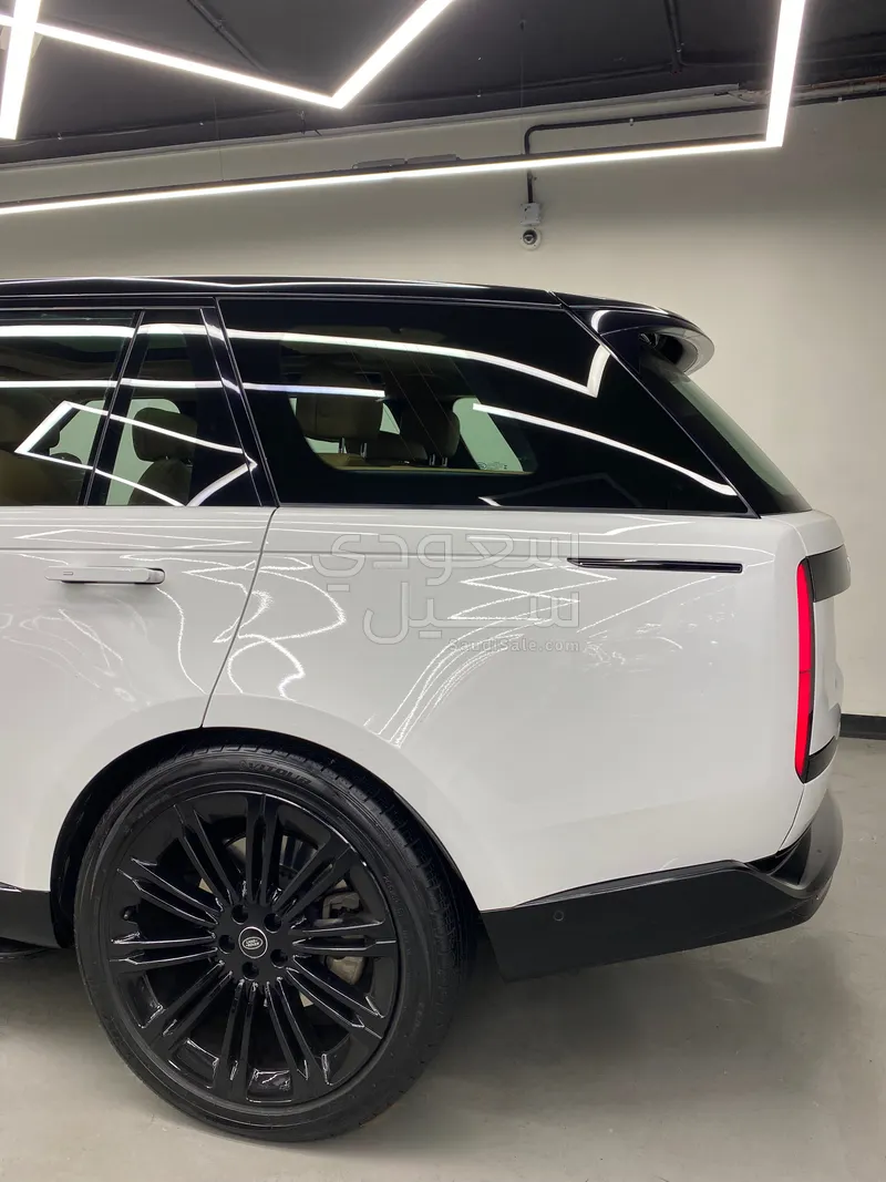 2023 لاند روفر رينج روفر اتش اس اي