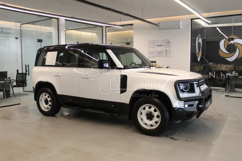 2025 لاند روفر ديفيندر اكس داينمك