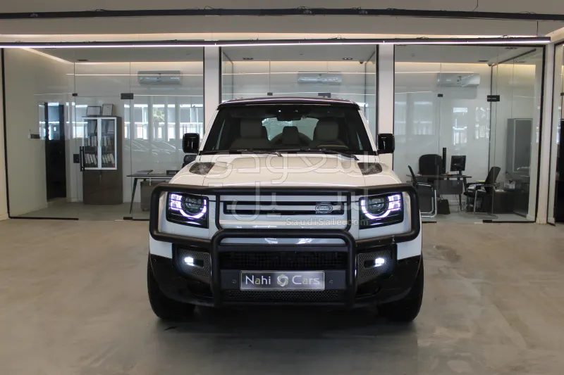 2025 لاند روفر ديفيندر اكس داينمك