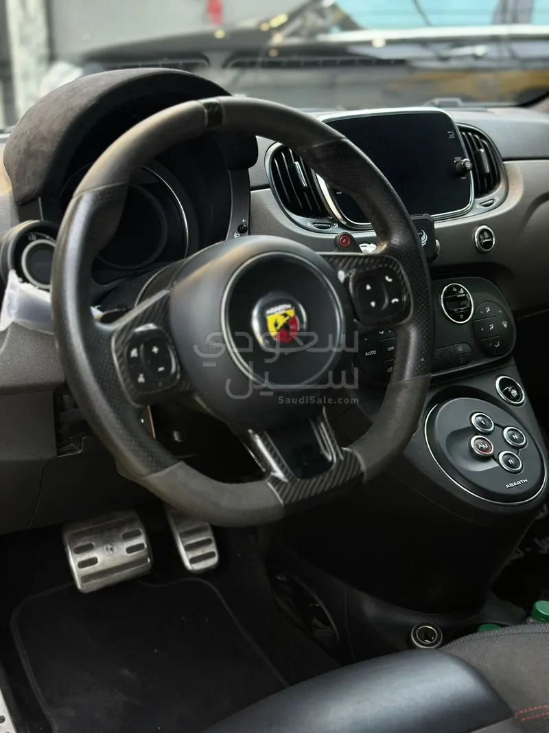 2020 فيات ابارث 595 كومبيتزيون