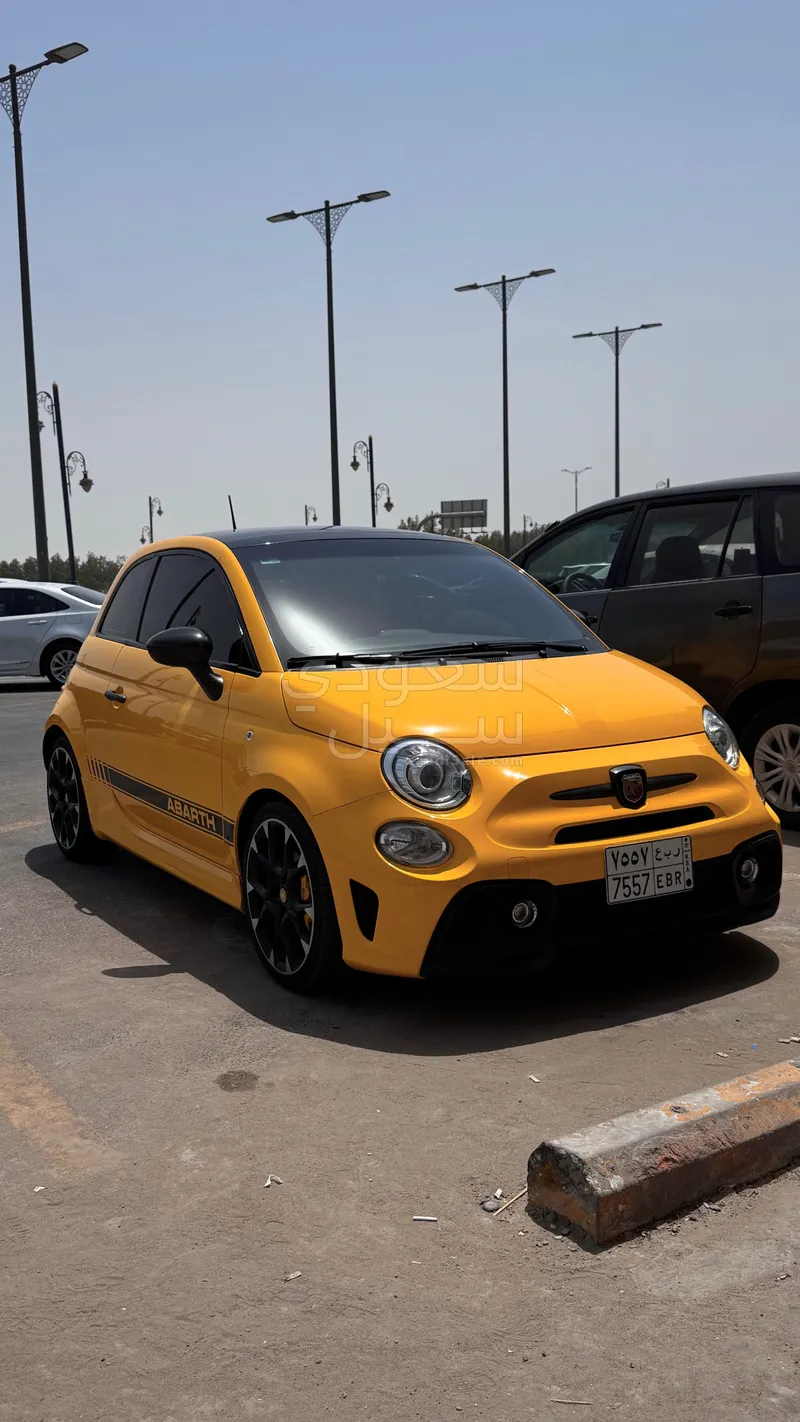 2020 فيات ابارث 595 كومبيتزيون