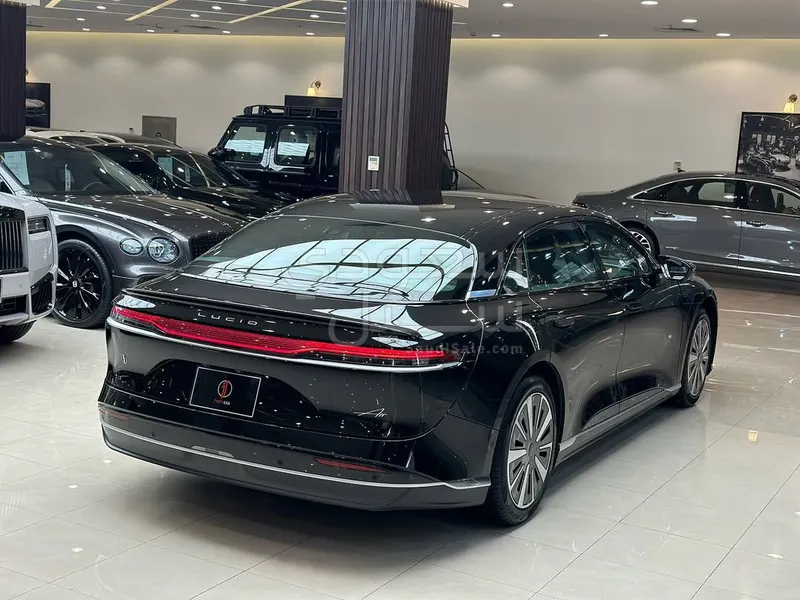 2025 لوسيد اير بيور