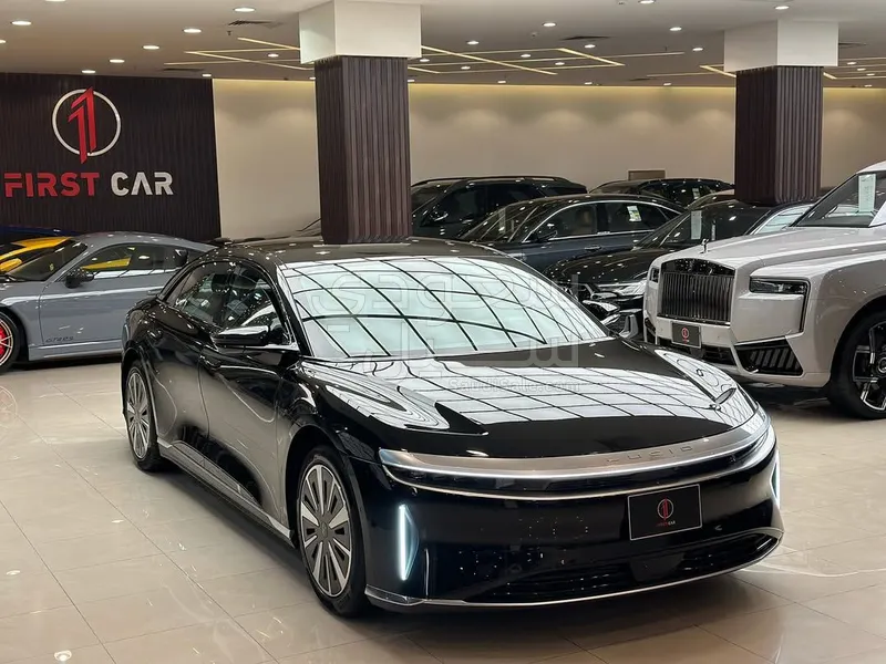 2025 لوسيد اير بيور