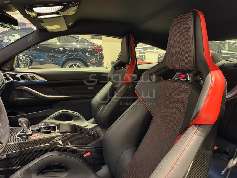 2025 بي ام دبليو الفئة ام إم 4 سي إس أي