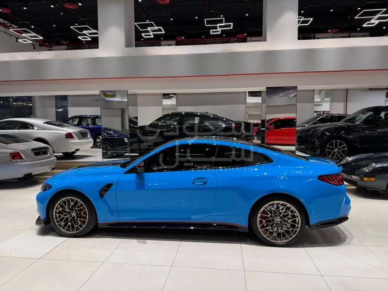 2025 بي ام دبليو الفئة ام إم 4 سي إس أي