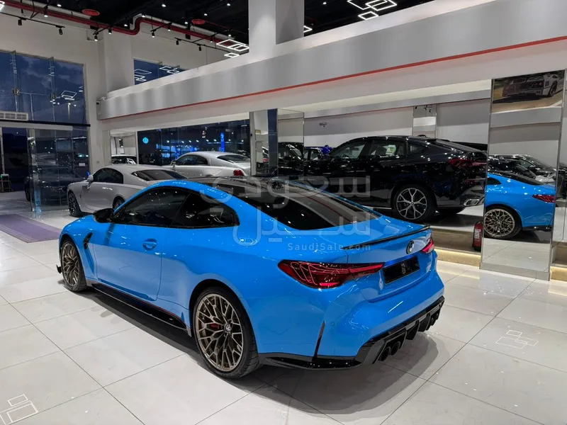 2025 بي ام دبليو الفئة ام إم 4 سي إس أي