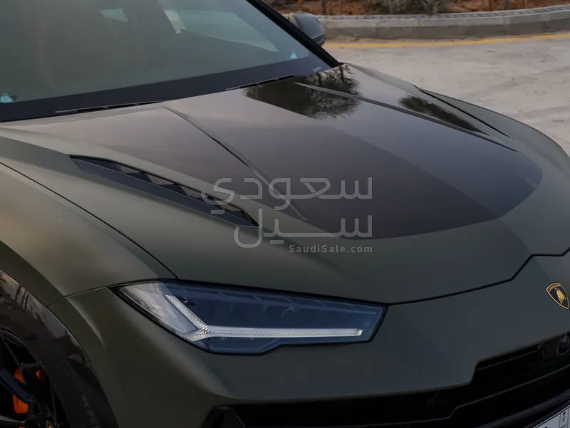 2024 لمبرجيني اوروس بيرفورمانتي