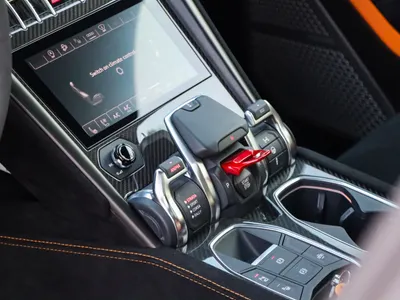 2024 لمبرجيني اوروس بيرفورمانتي