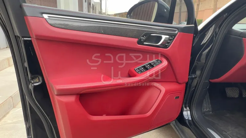 2016 بورش ماكان اس