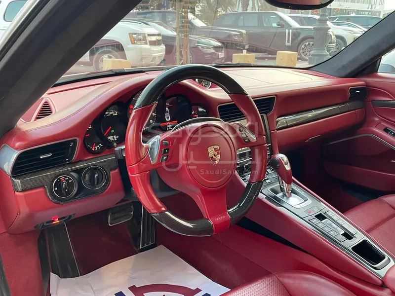2012 بورش 911 كاريرا اس