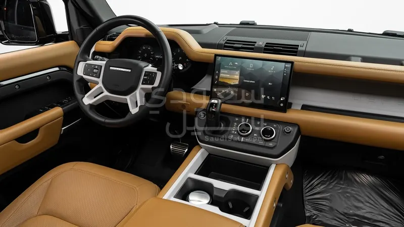 2025 لاند روفر ديفيندر اتش اس اي