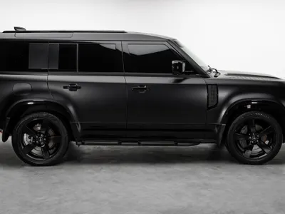 2025 لاند روفر ديفيندر اتش اس اي