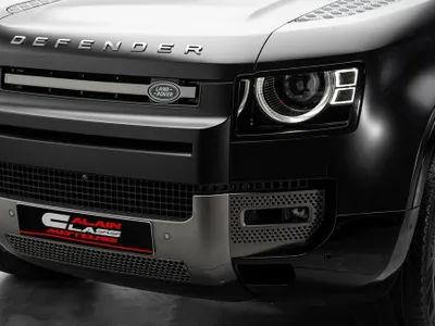 2025 لاند روفر ديفيندر اتش اس اي