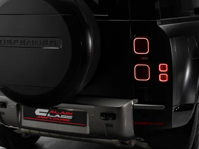 2025 لاند روفر ديفيندر اتش اس اي