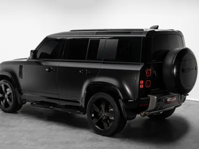 2025 لاند روفر ديفيندر اتش اس اي