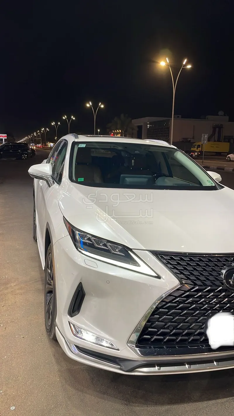 2021 لكزس أر إكس 350