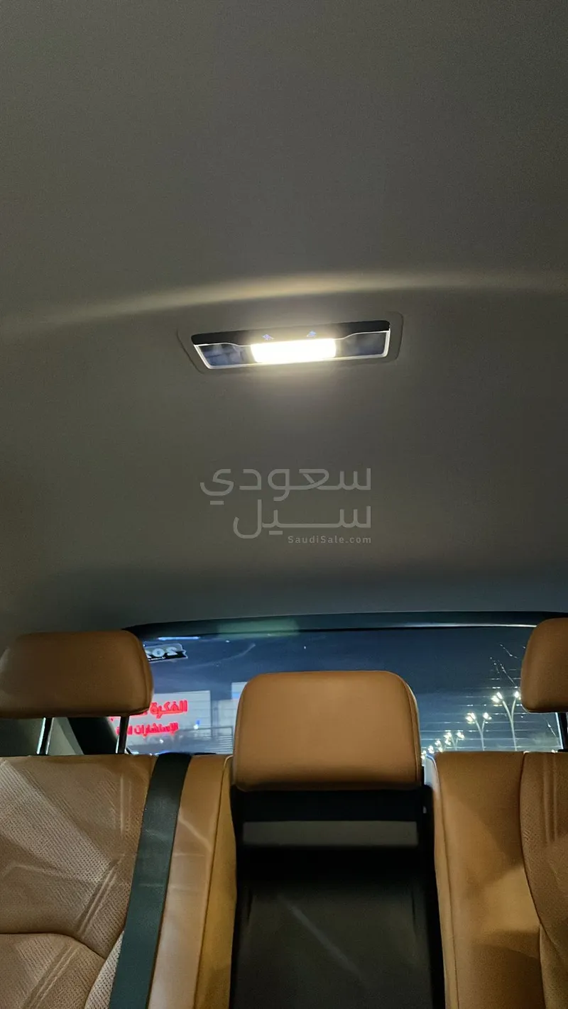 2021 لكزس أر إكس 350