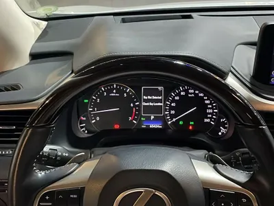 2021 لكزس أر إكس 350